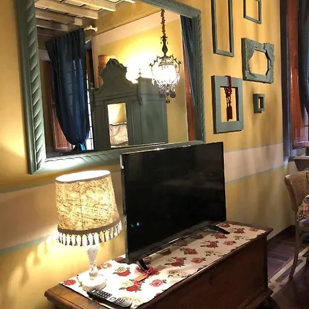 L'ape Regina Apartman Ferrara