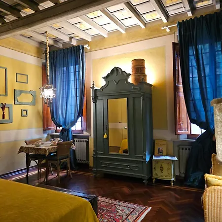 L'ape Regina * Ferrara